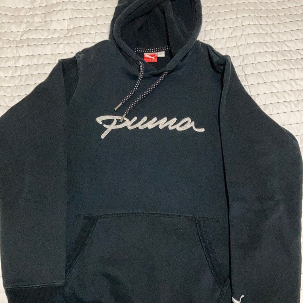 Women’s Puma Sweatshirt